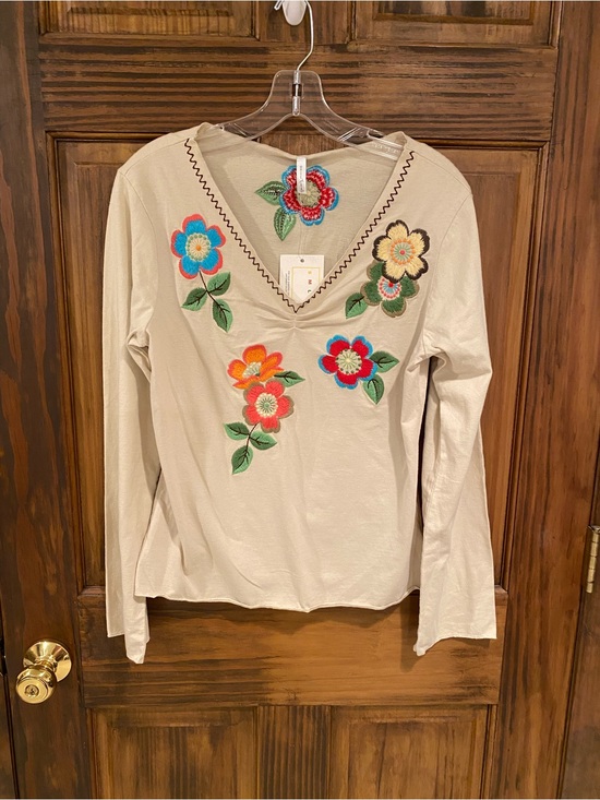 White Stag Tops - White Stag Cream Long-Sleeve V-Neck Top with Multicolor Floral Embroidery Small